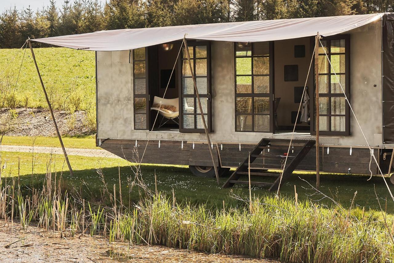 Отель Krusmolle Glamping Обенро Экстерьер фото